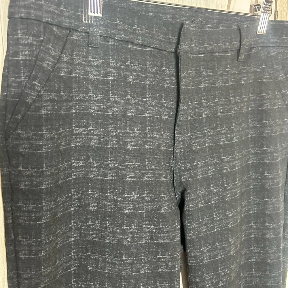 Kut from the Kloth Women’s Fab Ab Black Trouser skinny pants size 16 work wear